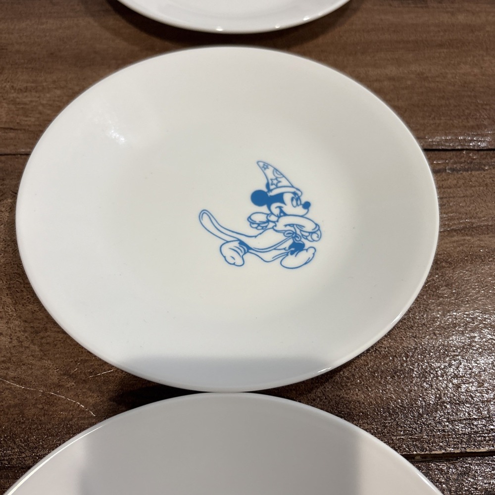 4 Corelle Disney MICKEY MOUSE 6 3/4" Appetizer Dessert BREAD PLATES - Picture 3 of 5
